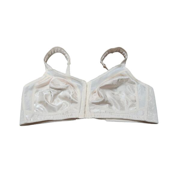 Playtex 4695 44B Beige Front Closure Wireless Soft Cup Bra Wide Strap Support - Picture 1 of 8